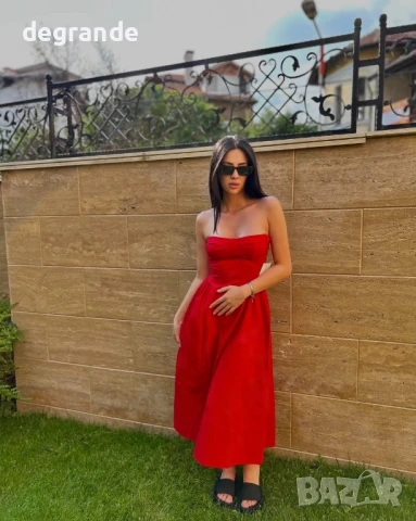 Червена дълга рокля с прекрасно бюстие