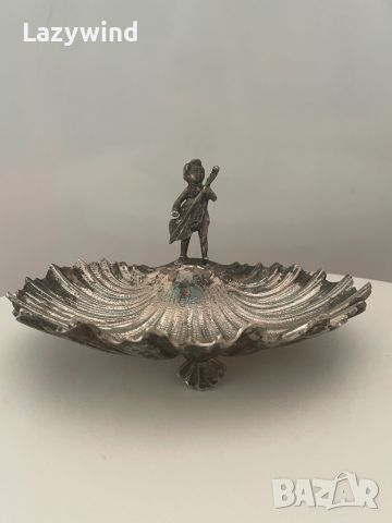 Сребристо метално съдче, снимка 1 - Антикварни и старинни предмети - 46398707