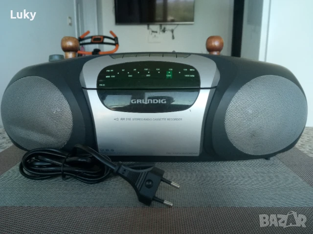 GRUNDIG(за профилактика,части), снимка 2 - Радиокасетофони, транзистори - 51314036