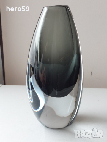 Стара авторска ваза от стъкло фирма Kosta Boda, снимка 5 - Вази - 44978274