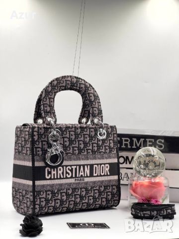 дамски чанти christian dior , снимка 11 - Чанти - 46175677