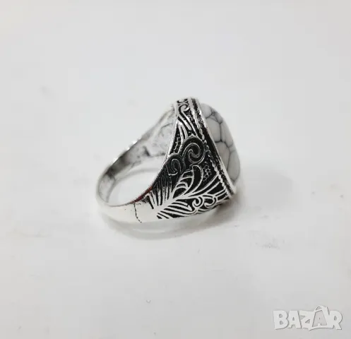 Пръстен с хаулит, снимка 2 - Пръстени - 48690256