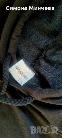 Късо худи  Calvin Klein 20 eur, снимка 4 - Суичъри - 54102607