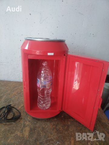 Мини хладилник във форма на кенче COCA COLA за охлаждане на храна и напитки,вода,безалкохолно Страхо, снимка 12 - Хладилни чанти - 45074932