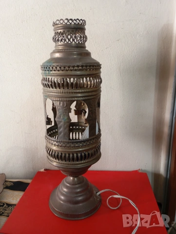 Винтидж настолна лампа 