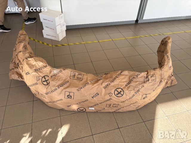 Предна броня за Голф 8 оригинална със забележки 5H08072117AH, снимка 2 - Части - 52220118