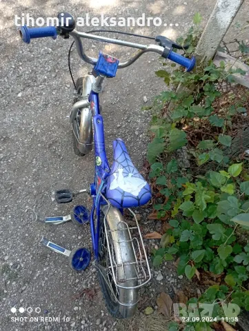 Продавам детско колело 16 с помощни колела., снимка 2 - Велосипеди - 50272556