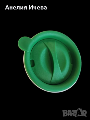 Коледна порцеланова чаша с гумен капак , снимка 2 - Чаши - 51778913