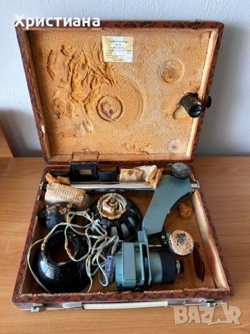 Винтидж домашна фотолаборатория: проявяване на снимки 1/3, снимка 1 - Антикварни и старинни предмети - 45446362