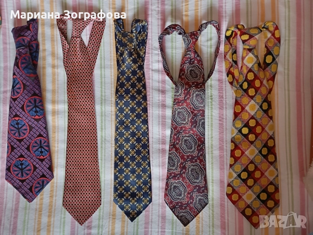 Офицерски кожен колан, Пожарникарски, Шапка Филц, Вратовръзки "Албена" и др. 30 бр., Кожени ръкавици, снимка 16 - Други ценни предмети - 48990253