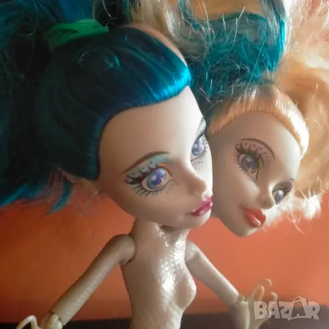 Колекционерска кукла Monster High Scarrier Reef Hissters Peri & Pearl Serpentine Mattel 2014 J141, снимка 5 - Колекции - 46845935