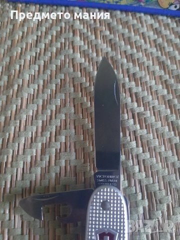Оригинално швейцарско ножче Victorinox викторинокс  (Alox), снимка 3 - Ножове - 52913851
