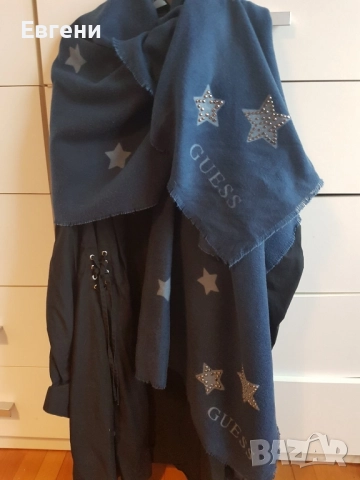 Дамски шал Guess, снимка 2 - Шалове - 52305291