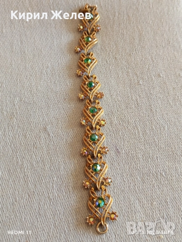 ДАМСКА ГРИВНА БОХЕМИЯ с ЗЕЛЕНИ КРИСТАЛИ с ЕФЕКТ на СЕВЕРНО СИЯНИЕ 51949