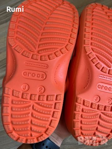 Оригинални оранжеви чехли Crocs ! 33-34 н, снимка 7 - Детски сандали и чехли - 46231013