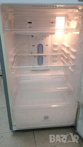 Хладилник Samsung с горен фризер, снимка 7 - Хладилници - 52864446