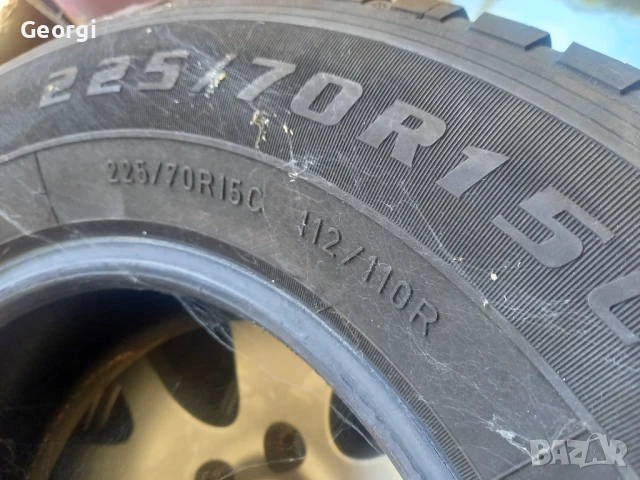 Гума еденичка за Бус 225/70/15 много запазена , снимка 5 - Гуми и джанти - 50578428