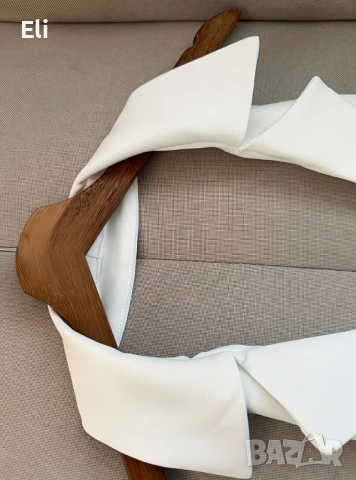 Нова дамска рокля без ръкави с халтер деколте и V-образно изрязване., снимка 3 - Рокли - 53655313