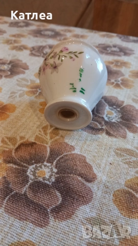 Порцеланова солница , снимка 4 - Аксесоари за кухня - 53701722
