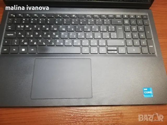 Dell Vostro 15 3520 с включена работна мишка, снимка 3 - Лаптопи за работа - 48918787