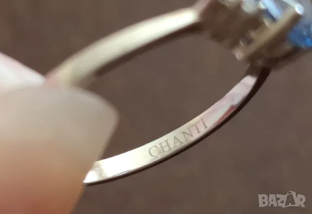 НОВ Сребърен марков пръстен с прекрасен голям син циркон и 6 прозрачни, снимка 9 - Пръстени - 50247066