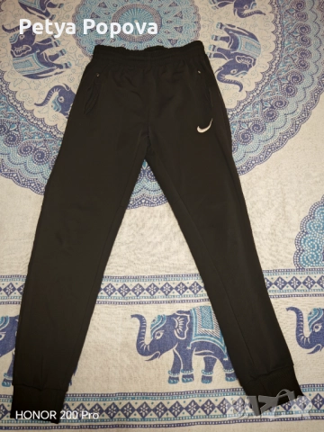 Анцунг Nike, снимка 3 - Детски анцузи и суичери - 52267925