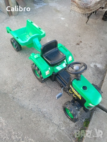 детски трактор с ремарке