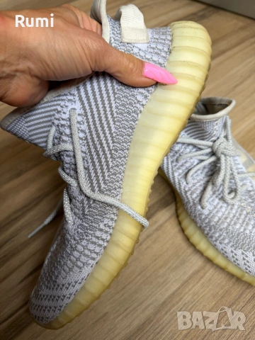 Оригинални мъжки маратонки Adidas Yeezy Boost 350 V2! 44,5 н, снимка 5 - Маратонки - 51838990