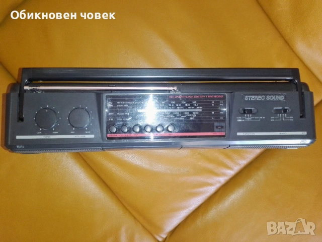 Ретро Класика: Hitachi TRK-640E - Колекционерско състояние!, снимка 2 - Радиокасетофони, транзистори - 54144521