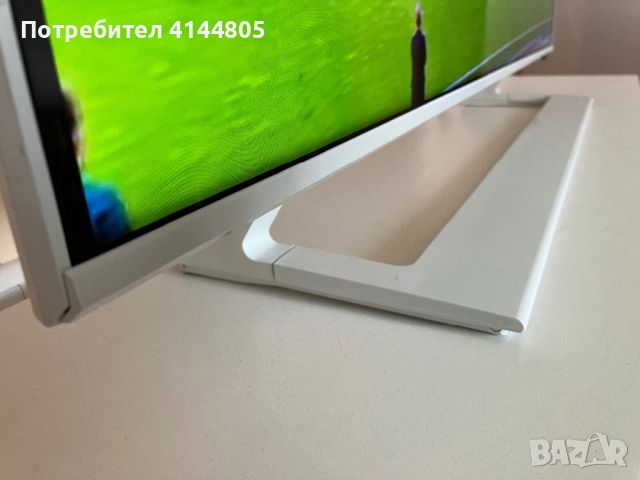 Бял телевизор Samsung LED 43BU8582, 43 инча (108см), 4K Ultra HD, снимка 2 - Телевизори - 46393803
