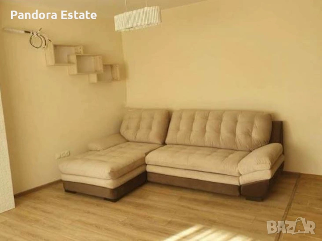 Продава тристаен апартамент в кв. Лагера