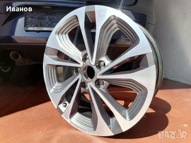 оригинална джанта 17" 5х114.3 Renault Zoe, снимка 2 - Гуми и джанти - 45025072