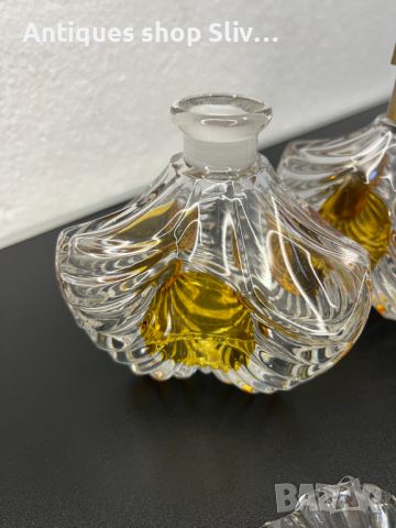 Стъклени шишенца за парфюм. №5309 Стъклени шишенца за парфюм. Състояние видно от снимките, налична д, снимка 5 - Колекции - 45237397