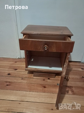 продавам нощни шкафчета 