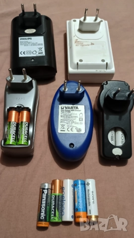 Лот 5 бр. Зарядни за NiMH батерии Sanyo,Philips, Varta, Hama + 21 бр. NiMH батерии , снимка 2 - Друга електроника - 52578093