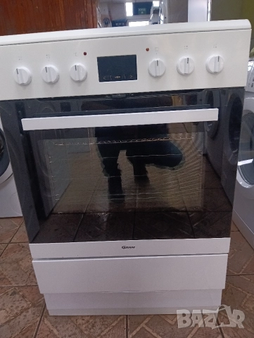 Като нова свободно стояща печка с керамичен плот Gram с две години гаранция!, снимка 9 - Печки, фурни - 52844230