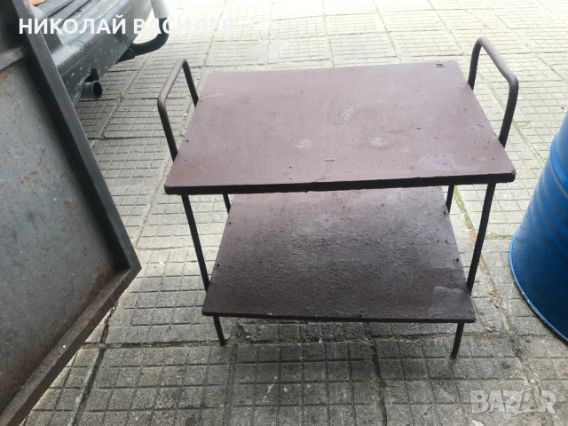 Малка  масичка  на  2  етажа  ., снимка 3 - Маси - 53685286