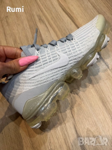 Оригинални маратонки Nike Air VaporMax Flyknit! 39 н, снимка 5 - Маратонки - 53761183