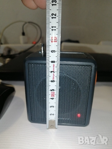 Радио с динамо и соларна батерия, снимка 9 - Радиокасетофони, транзистори - 51441789