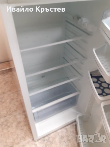 Продавам хладилник с камера , снимка 3 - Хладилници - 53888112