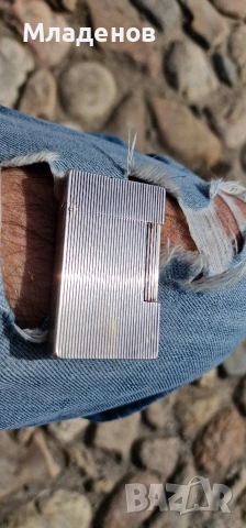 Запалка Dupont .