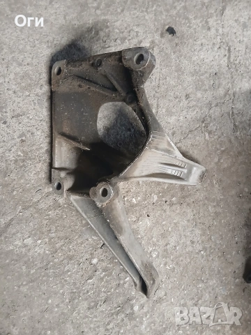 Конзола / лапа за Фолксваген Шаран 7M0 199 307 / 95VW6037CA, снимка 2 - Части - 54148752