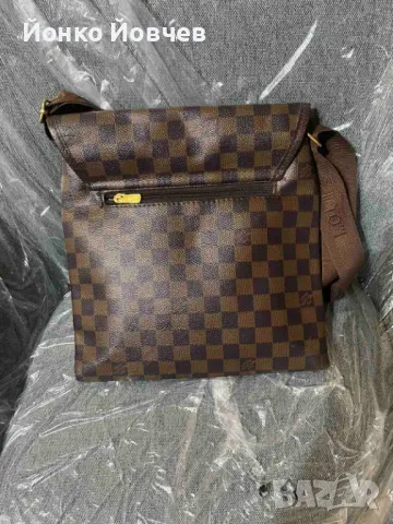 Продавам нова чанта Louis Vuitton унисекс, снимка 3 - Чанти - 48283572