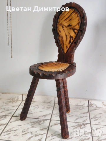 Испански рустикален или " бруталистически "стол с три крака , снимка 7 - Антикварни и старинни предмети - 53718333