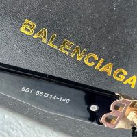 Balenciaga 2024 дамски слънчеви очила 2 цвята , снимка 14 - Слънчеви и диоптрични очила - 45439926