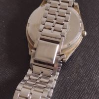 Метална верижка за часовник красив стилен дизайн 44844, снимка 9 - Каишки за часовници - 45381375