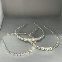 Дамска диадема с перли - нежен аксесоар, фина ръчна изработка , снимка 2 - Аксесоари за коса - 45399868