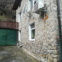 Самостоятелна двуетажна къща с.Бачково от Собственик!, снимка 16 - Къщи - 44972933