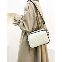 Малка дамска чанта естествена кожа White 1226, снимка 2 - Чанти - 45352681