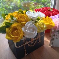 Букети с рози от пластичен сапун , снимка 6 - Декорация за дома - 45457464
